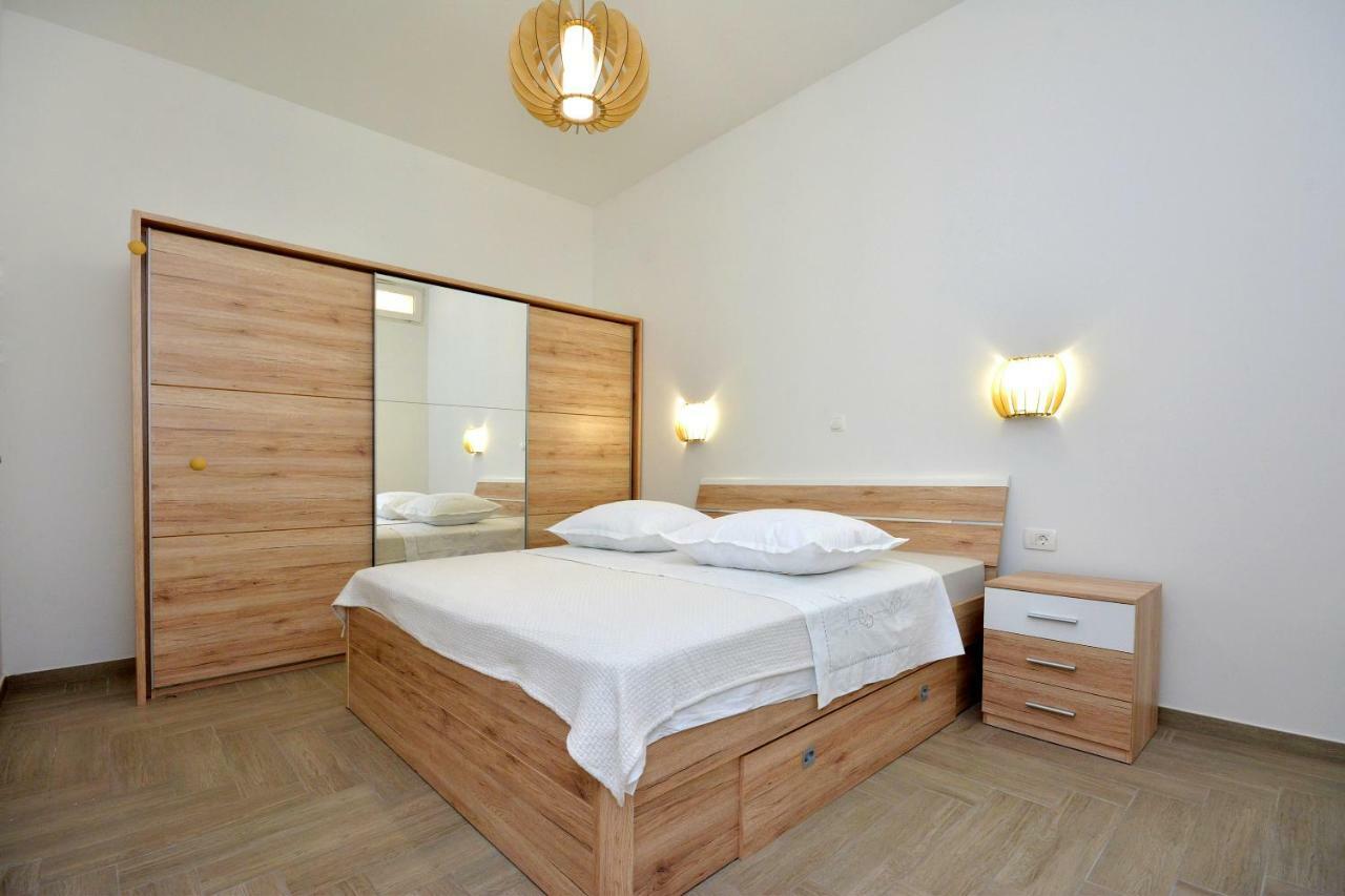 Apartamento Apartman Lucic Split Exterior foto