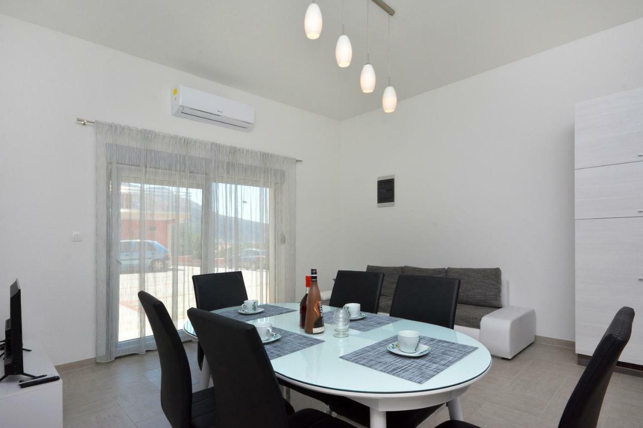 Apartamento Apartman Lucic Split Exterior foto